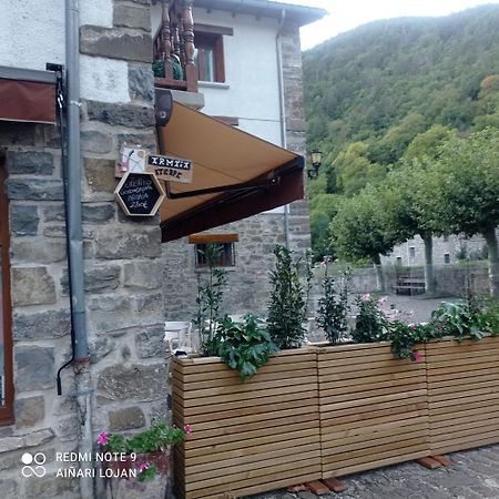 Albergue Armaia Artepea Urzainqui Bagian luar foto