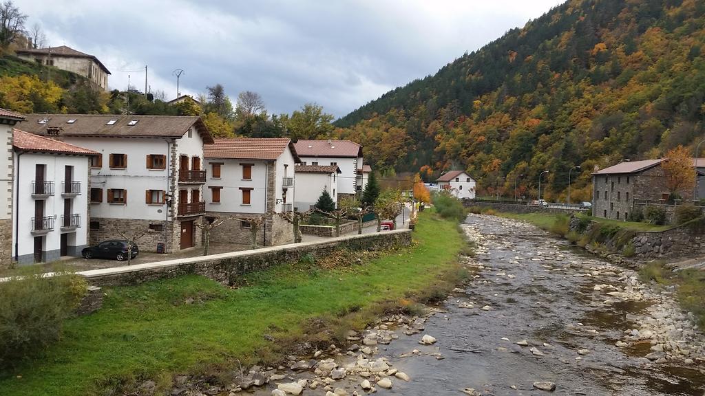Albergue Armaia Artepea Urzainqui Bagian luar foto