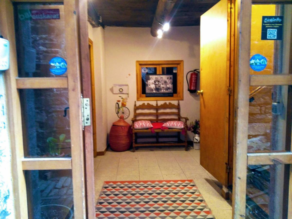 Albergue Armaia Artepea Urzainqui Bagian luar foto